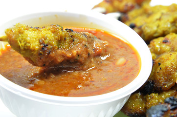 Chicken satay with peanut sauce
