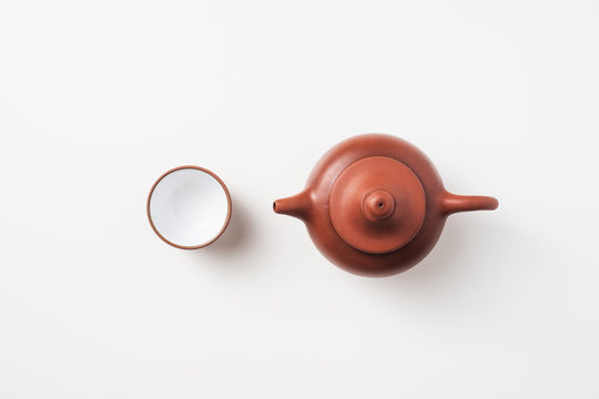 fresh taiwan oolong tea and teapot