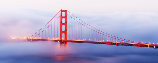 Fototapeta na wymiar Golden Gate Bridge, San Francisco, California, USA 