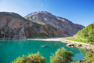 Obraz premium Fann mountains lake