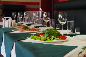 Table setting in a restaurant