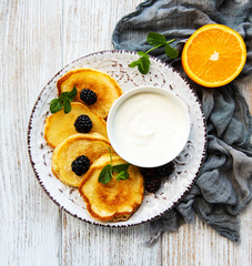 Delicious pancakes with blackberries