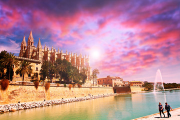 Fototapeta premium Cathedral of Palma de Majorca at sunset