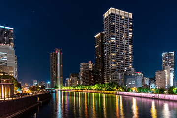 Fototapeta na wymiar The river at night
