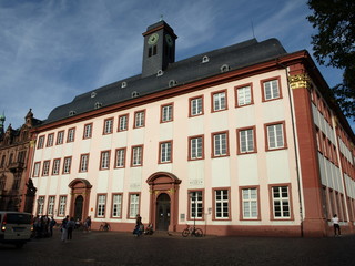 Universität