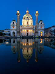 Fototapeta na wymiar Vienna - Karlskirche