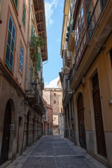 Fototapeta na wymiar narrow street on Mallorca