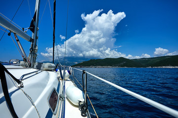 Fototapeta na wymiar yacht and sea