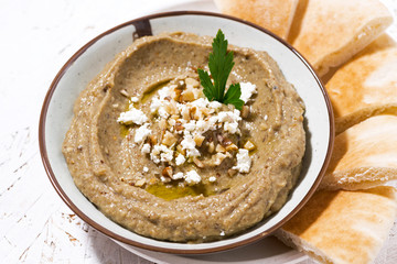 mediterranean appetizer - hummus and pita bread