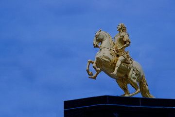 Fototapeta na wymiar Memorial of August der Starke in Dresden (Golden Cavalier)