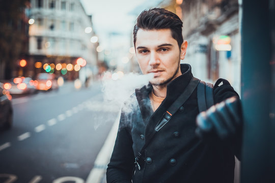 Man vaping on the street