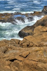 Tide pools draining sea water from polls ov water