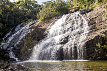 Fototapeta na wymiar waterfall of the ounce - são paulo