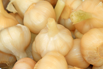 garlic pickled with sugar and vinegar
