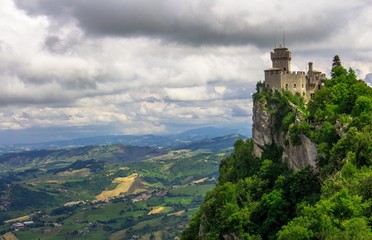 Naklejka premium San Marino mountain view