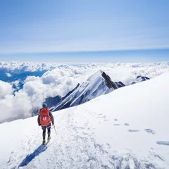 Crédence de cuisine en verre imprimé Mont Blanc Trekking to the top of Mont Blanc mountain in French Alps