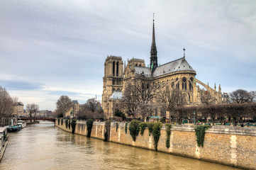 Fototapeta na wymiar Beautiful view of the river Seine with the Notre-Dame Cathedral in Paris 