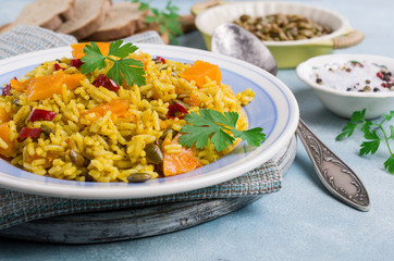 Spicy crumbly rice
