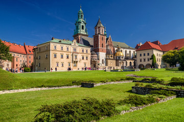 Fototapeta na wymiar Wawel cathedral in Krakow, Poland