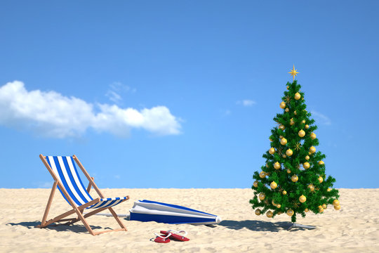 Winterurlaub mit Weihnachtsbaum am Strand