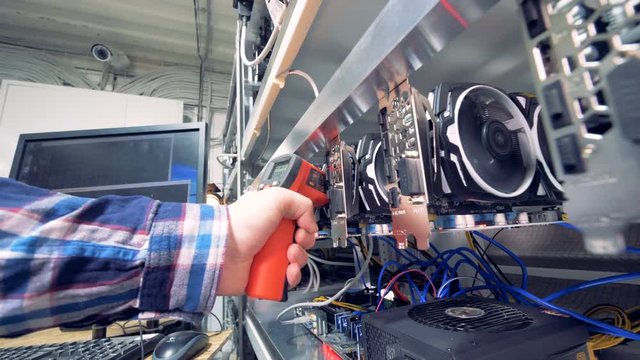 Video cards, GPU connected to the farm computer for bitcoin mining.