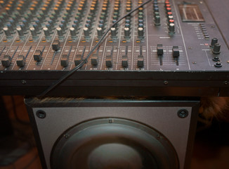 Mixing console and subwoofer