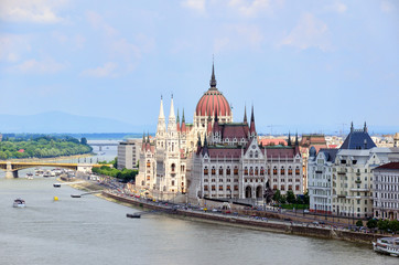 Fototapeta na wymiar Parliament building with Danube river on Budapest, Hungary