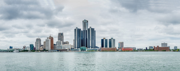 Building of General Motors near river Detroit