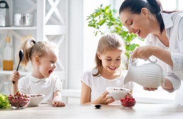 family having breakfast