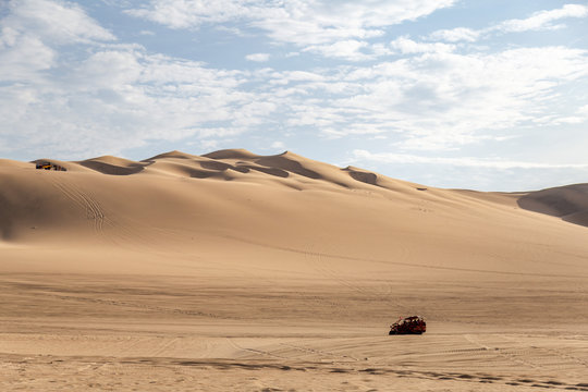 Dunes de sable dans le d&eacute;sert de Huacachina au P&eacute;rou Aventure Excursion 