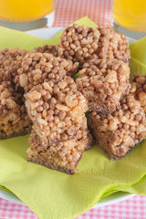 Chocolate and caramel and crispy rice party cakes