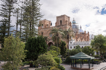 Fototapeta premium Cathédrale de Cuenca, Parque Calderon, Équateur