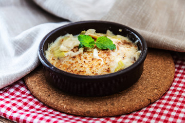 Scallop with pepper and mushrooms