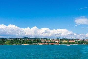 Fototapeta premium Germany, Meersburg vineyards and buildings from lake constance waterside