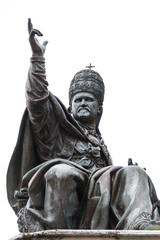 Obraz premium Die Statue von Papst Paul V auf dem Platz Piazza Cavour in Rimini, Italien