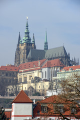 Obraz premium Famous view from Manes Bridge toward Prague Castle.