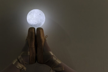 Ballerina legs with moon lamp © CESARVR