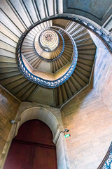 Les escaliers de la tour de la Basilique Notre-Dame-de-Fourvière