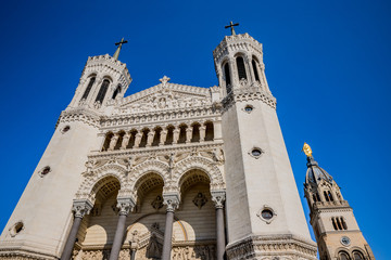 Fototapeta na wymiar La Basilique Notre-Dame-de-Fourvière
