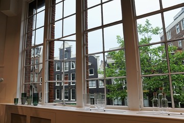 Haus mit Fenster in Amsterdam 