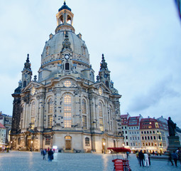 Fototapeta na wymiar Frauenkirche of Dresden in the evening