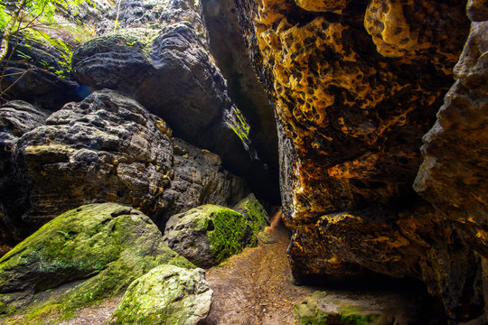 Saxon Switzerland, where the rocks speak their own language and the trees grow into the sky as if they were reaching for the stars! Here you can walk in the footsteps of Caspar David Friedrich 