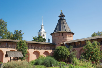 Wall and tower Spaso-Euthymius monastery in Suzdal. Russia