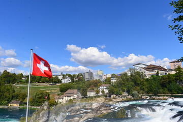 Naturwunder Rheinfall im Kanton Schaffhausen 