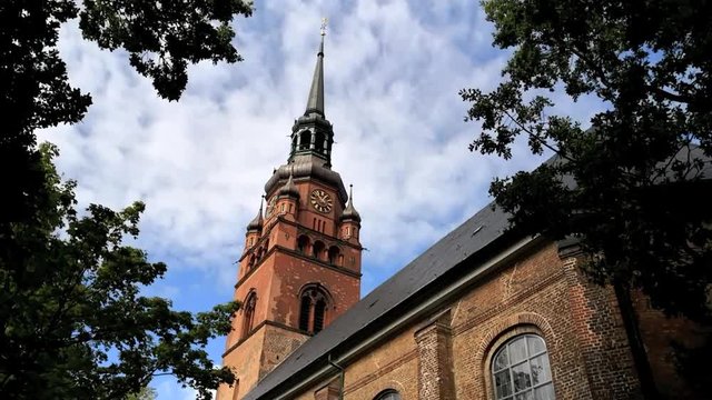 Sankt Laurentii Kirche Itzehoe, Zeifraffer Video Footage 720p full HD