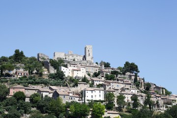 Obraz premium View of the village of Lacoste in Provence, Luberon, France