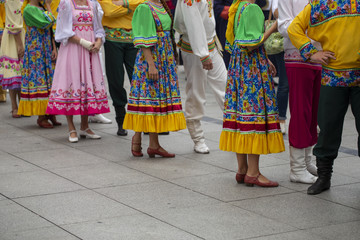 Fototapeta na wymiar Russian folk dance group