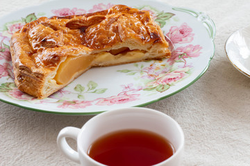 アップルパイと紅茶のティータイム