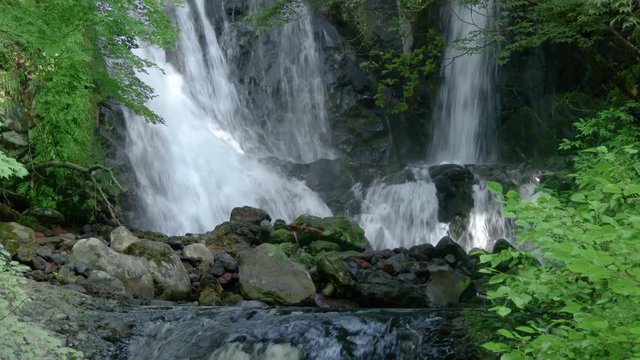 長野県木曽 こもれびの滝