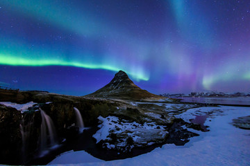 Fototapeta na wymiar Kirkjufell and Aurora in Iceland.